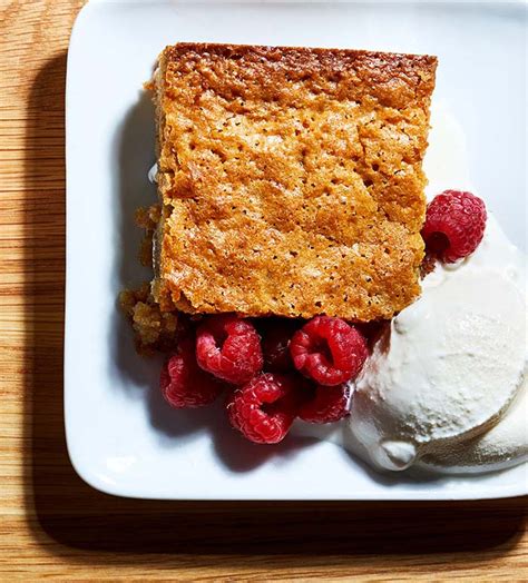 nigella's blondie pudding